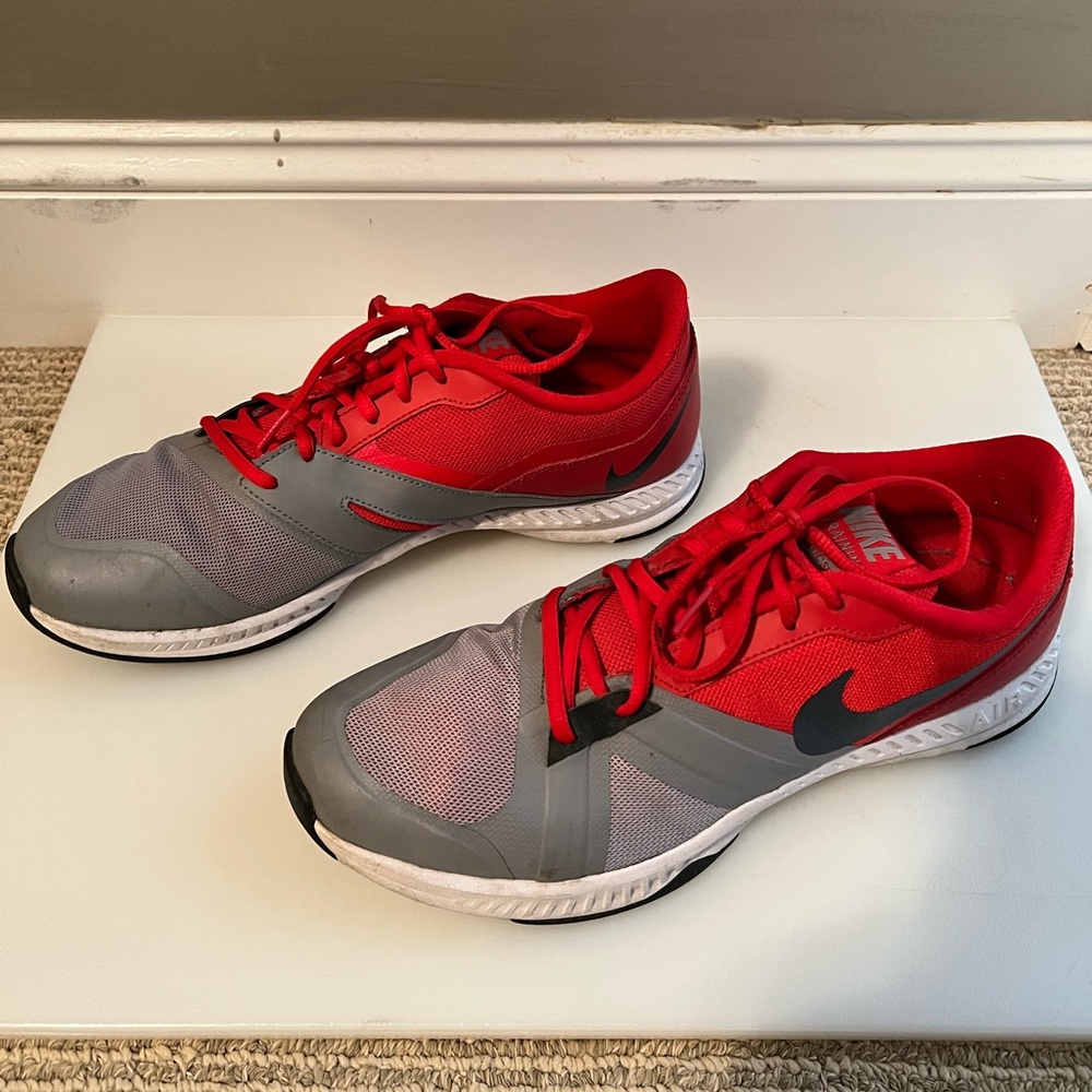 Nike Air Epic Speed Low Top Training Shoes